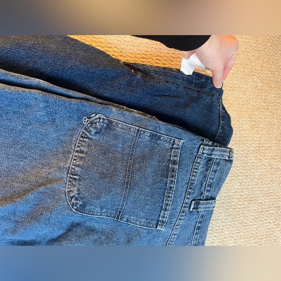 2/$5 pair of wrangler jeans 40x30 - Picture 10 of 11